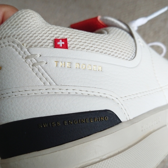 On Women's The Roger Centre Court Sneakers size 8 - Picture 15 of 15